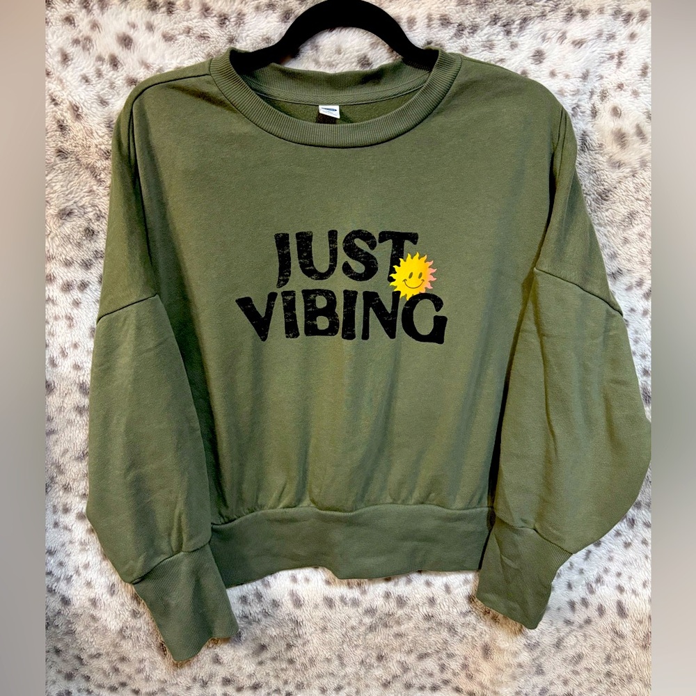 WOMENS OLD NAVY CREWNECK ☀️